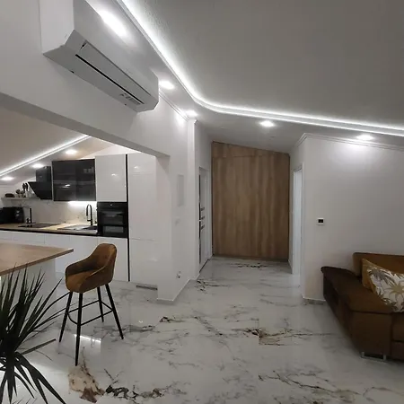 Adriano Luxury Appartement *
