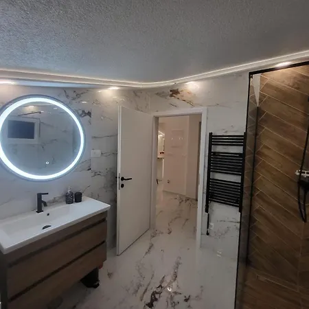 Adriano Luxury Appartement *